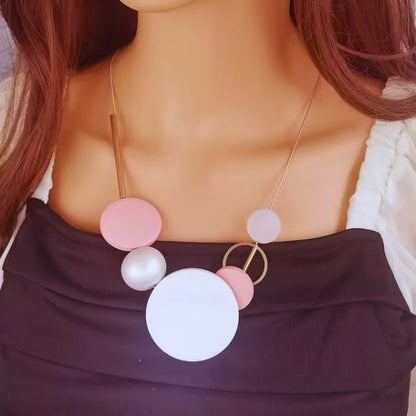 Collier Pendentif Tranche Ronde en bois noir naturel - Création Artisanale par Creatiz, Martinique