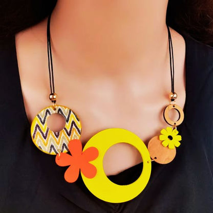 Collier Pendentif en bois noir naturel - Création Artisanale par Creatiz, Martinique