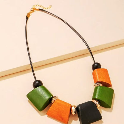 Collier Pendentif en bois noir naturel - Création Artisanale par Creatiz, Martinique