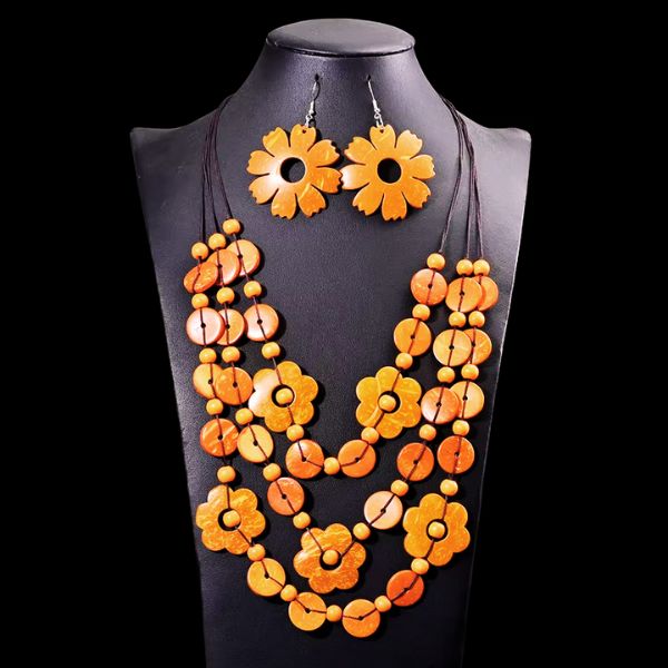 Collier Sautoir en  Bois - Création Artisanale par Creatiz, Martinique