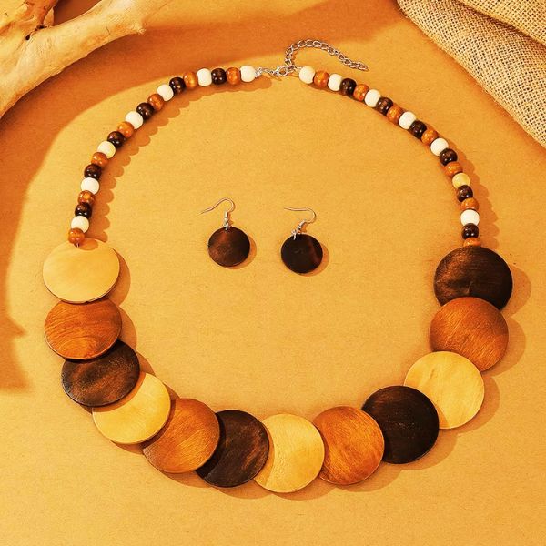 Collier en  Bois - Création Artisanale par Creatiz, Martinique