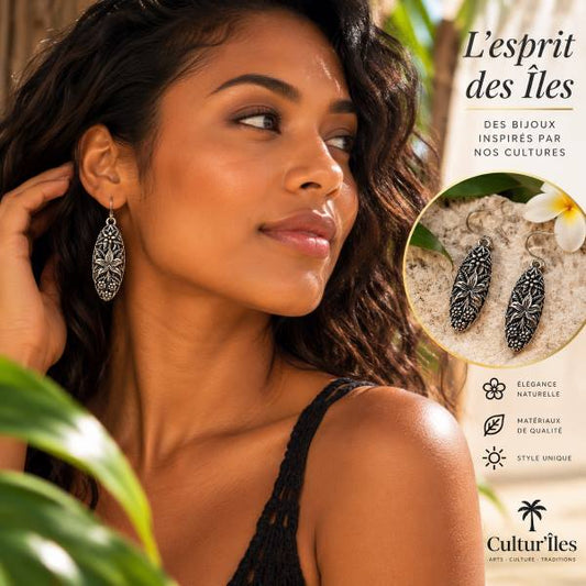 Boucles d’Oreilles Hawaïennes Gravées – Élégance et Évasion
