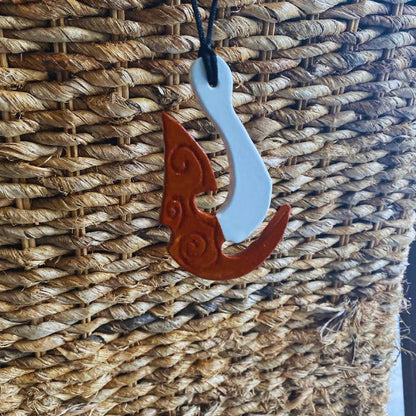 Collier Pendentif Maori Hei Matau - Nouvelle Zélande / Polynésie