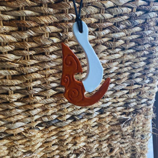 Collier Pendentif Maori Hei Matau - Nouvelle Zélande / Polynésie