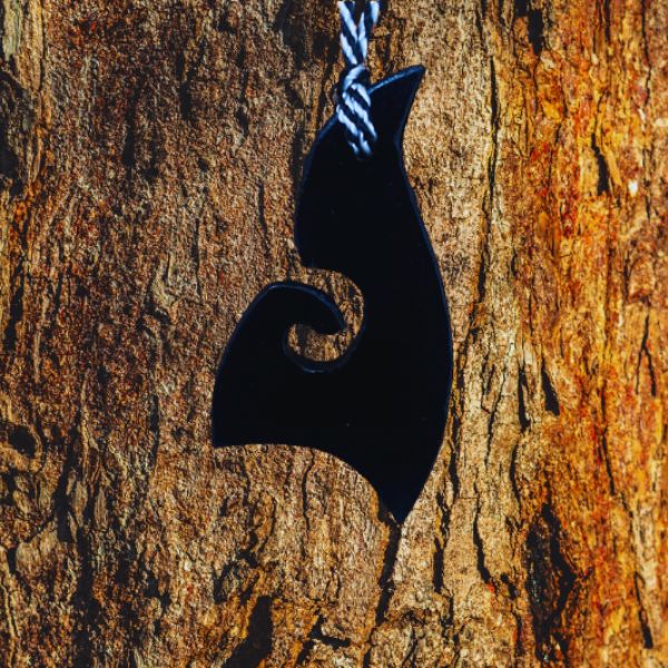 Collier Pendentif Hei Matau Maori - Collier de protection - Polynésie / Nouvelle Zélande