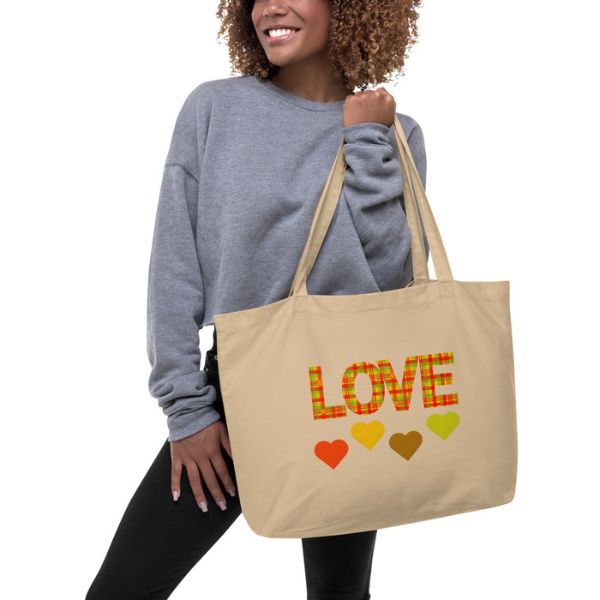 Grand Tote Bag Design Love en Madras – Élégance et Tradition des Antilles