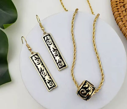 Ensemble de Bijoux des Îles Samoa – Collier & Boucles d’Oreilles Émaillés Noirs