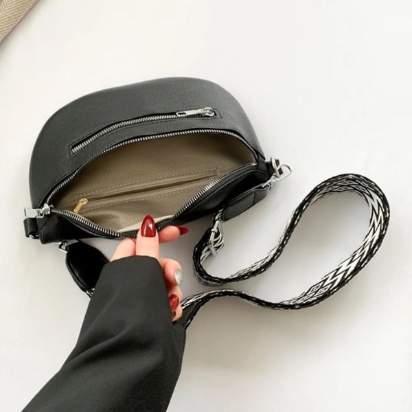 Sac Banane Femme Chic : Le Parfait Équilibre entre Élégance et Praticité